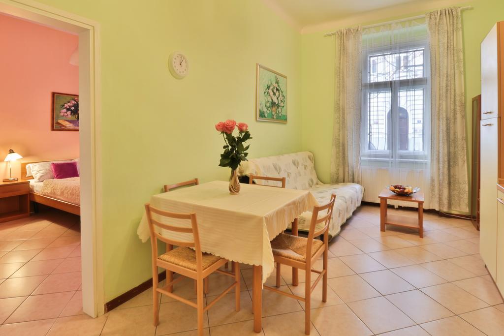 Apartment Na Kozacce 6 Prague Phòng bức ảnh