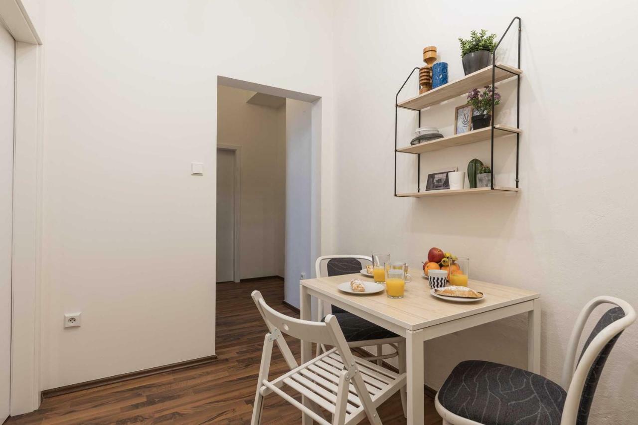 Apartment Na Kozacce 6 Prague Ngoại thất bức ảnh